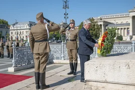 0511434f-4615-.max-2560x1440.format-webp.jpegquality-90.webp
