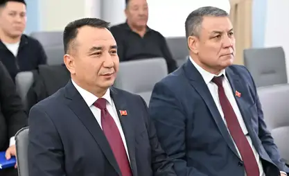 Milletvekilleri Nışanov ve Düyşenbiev Cogorku Keneş'e yemin etti