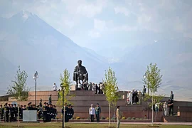 10_IxMe6pT.max-2560x1440.format-webp.jpegquality-90.webp