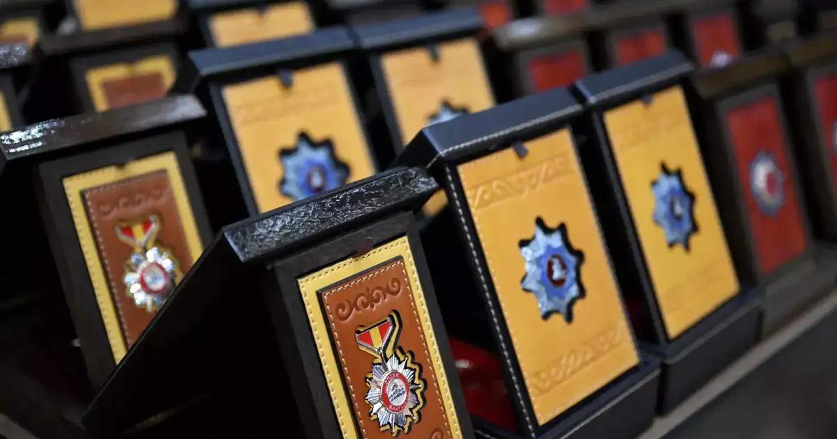 Cunuşaliev, Niyazbekov ve Tumanbaev'e Birinci Sınıf Manas Nişanı verildi