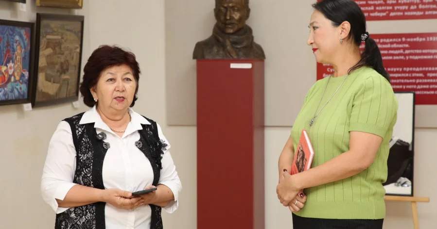 Bişkek'te Süymönkul Çokmorov için bir anma gecesi düzenlendi