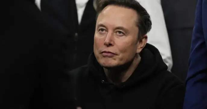 Elon Musk, Tesla ve SpaceX hisselerinin yükselmesiyle Trilyon dolarlık değere ulaştı