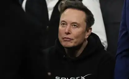 Elon Musk, Tesla ve SpaceX hisselerinin yükselmesiyle Trilyon dolarlık değere ulaştı