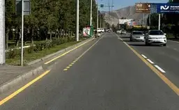 Bişkek'teki Ahunbaev caddesi'nde yeni bir otobüs şeridi açıldı