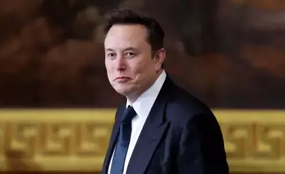 Elon Musk, net değeri 800 milyar doları aşan ilk kişi oldu