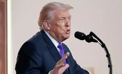 Trump, İran'a karşı geniş çaplı askeri operasyon başlattığını duyurdu