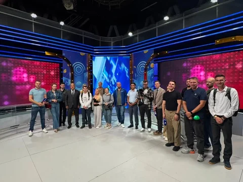 240dc9f3-5af4-.max-2560x1440.format-webp.jpegquality-90.webp
