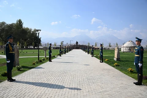 2_cRhCTBF_HDKmAgQ.max-2560x1440.format-webp.jpegquality-90.webp