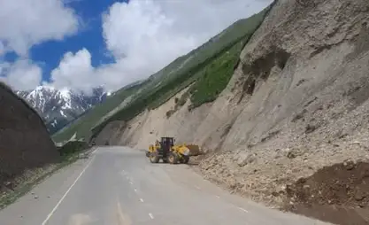 Kuzey-Güney alternatif yolu trafiğe yeniden açıldı