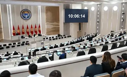 Kırgızistan Сogorku Keneş’i, kendi kendini feshetme konusunda tarihi bir karar kabul etti
