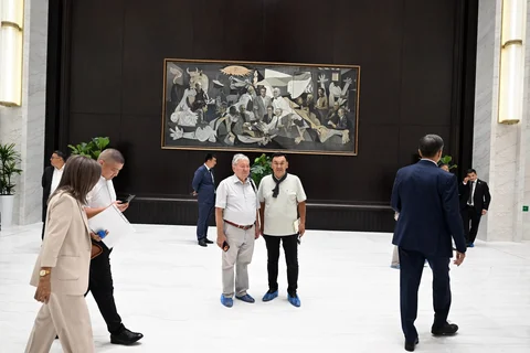 52177868773714_DoZVenx.max-2560x1440.format-webp.jpegquality-90.webp