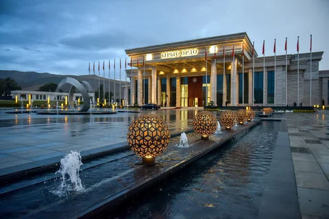 52177868773714_qhzT2tz.max-2560x1440.format-webp.jpegquality-90.webp