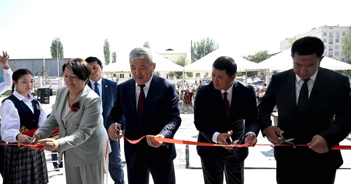 Manas'ta Akılman Cumhurbaşkanlığı Lisesi açıldı