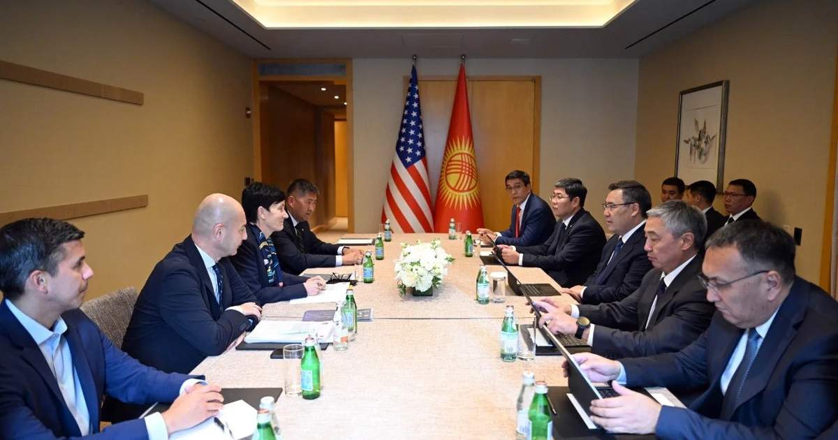 Sadır Caparov, Amerika Birleşik Devletleri'nde Citibank Genel Müdürü ile görüştü