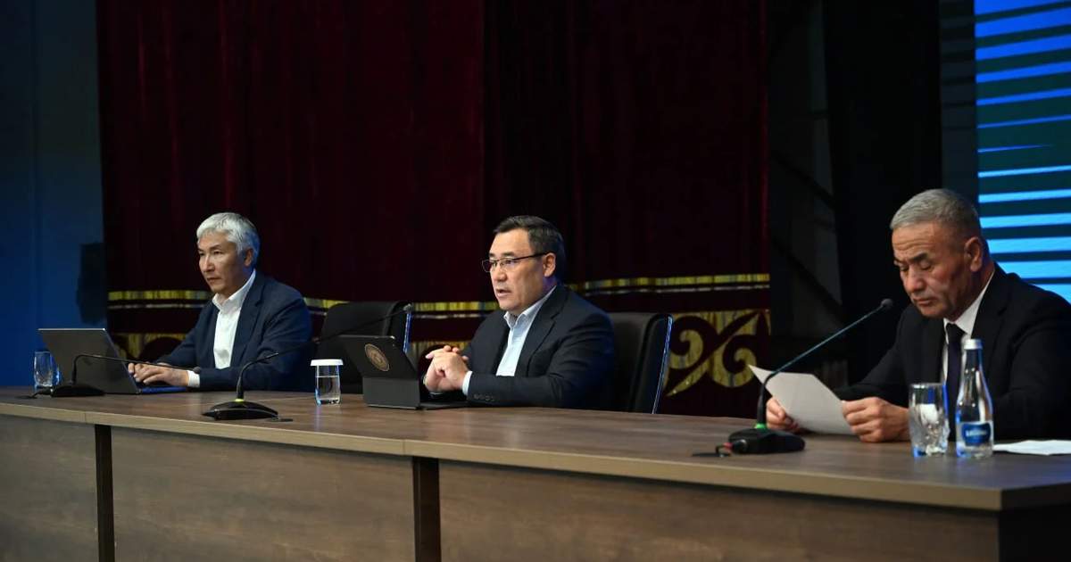 Sadır Caparov, Batken sakinlerinin şikayetlerinin incelenmesi ve gerekli işlemlerin yapılması talim…