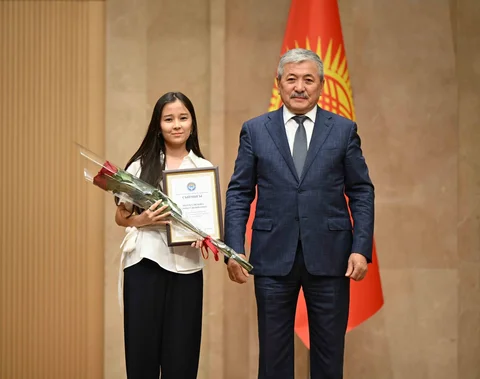 54043995470704_Z6Xi3qh.max-2560x1440.format-webp.jpegquality-90.webp