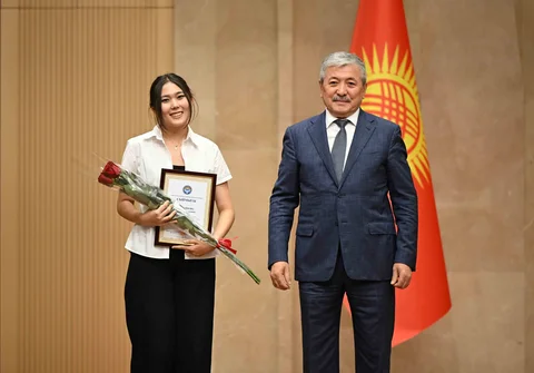 54043995470704_tuJctfM.max-2560x1440.format-webp.jpegquality-90.webp