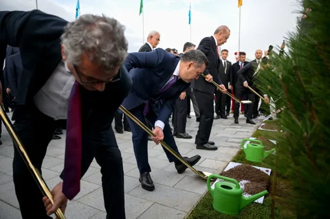 54133315543327_yqNAghl.max-2560x1440.format-webp.jpegquality-90.webp