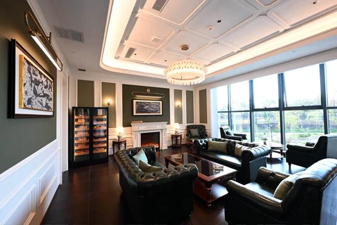 779307556_1652.max-2560x1440.format-webp.jpegquality-90.webp