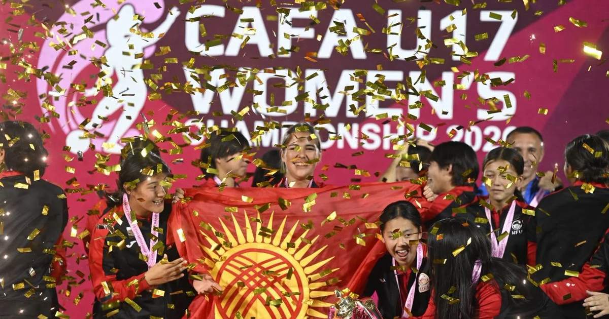 Tarihi bir zafer! Kırgızistan U-17 kadın milli takımı, CAFA Şampiyonası'nda ilk altın madalyasını k…
