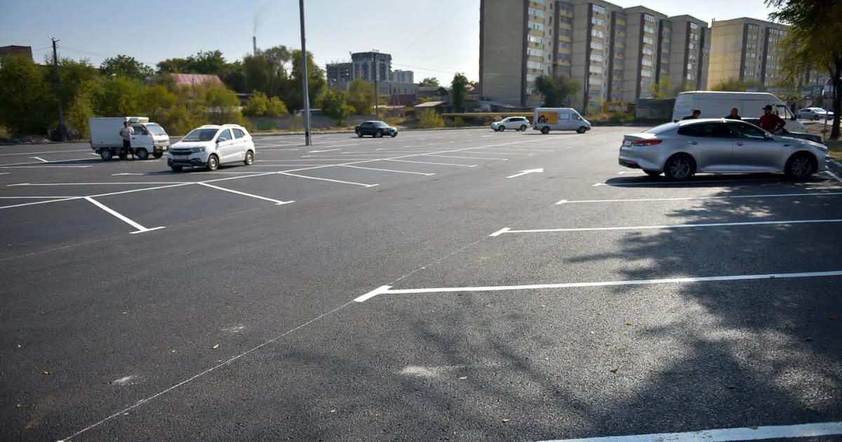 Bişkek'te banliyö taksileri doğu otobüs terminali yakınındaki bir depoya taşınacak