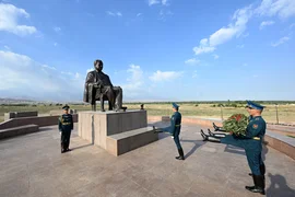 8_F3YQfcY.max-2560x1440.format-webp.jpegquality-90.webp