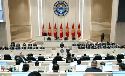 Sadır Caparov, Parlamento ve Bakanlar Kurulu arasındaki iş birliğinin güçlendirilmesi çağrısında bulundu