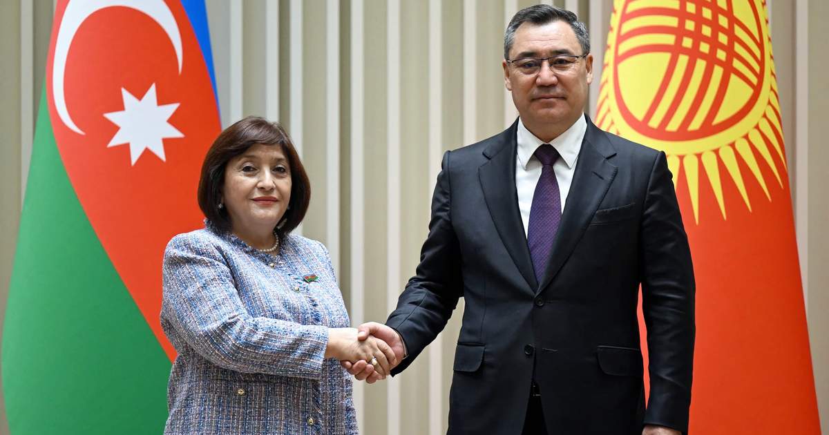 Sadır Caparov, Azerbaycan Milli Meclisi Başkanı Sagiba Gafarova'yı kabul etti