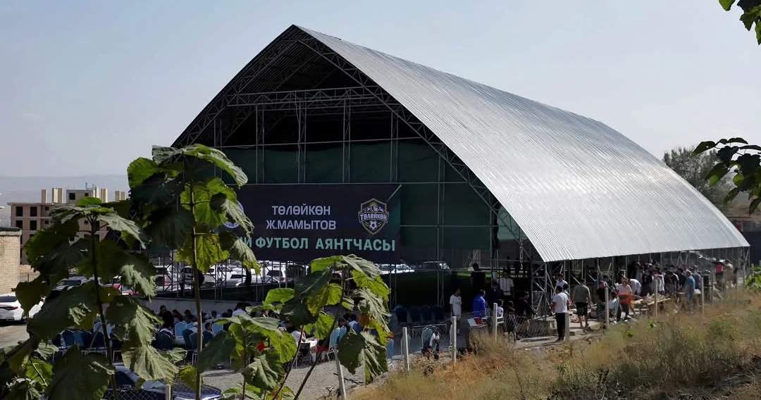 Tölöykön köyünde mini futbol sahası açıldı