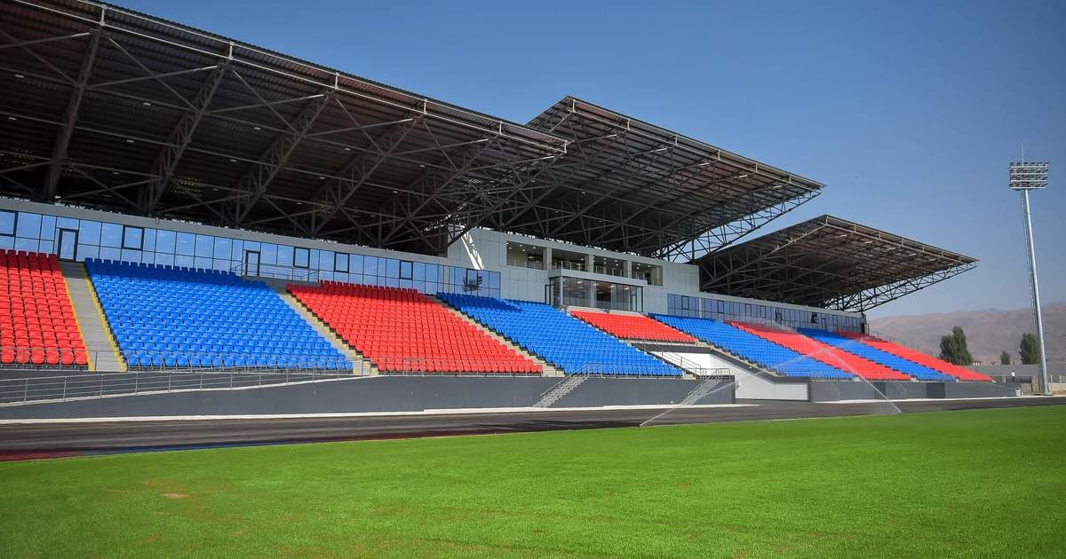 Cumhurbaşkanı Talas'taki stadyum inşaatını inceledi