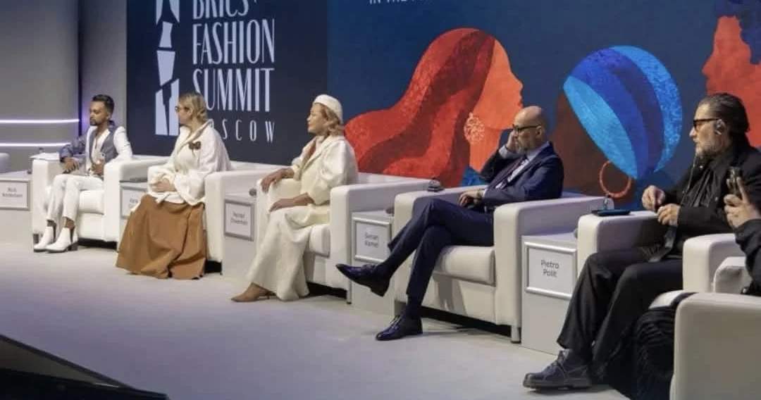 Kırgızistan, BRICS Zirvesinde Ulusal El Sanatlarını tanıttı