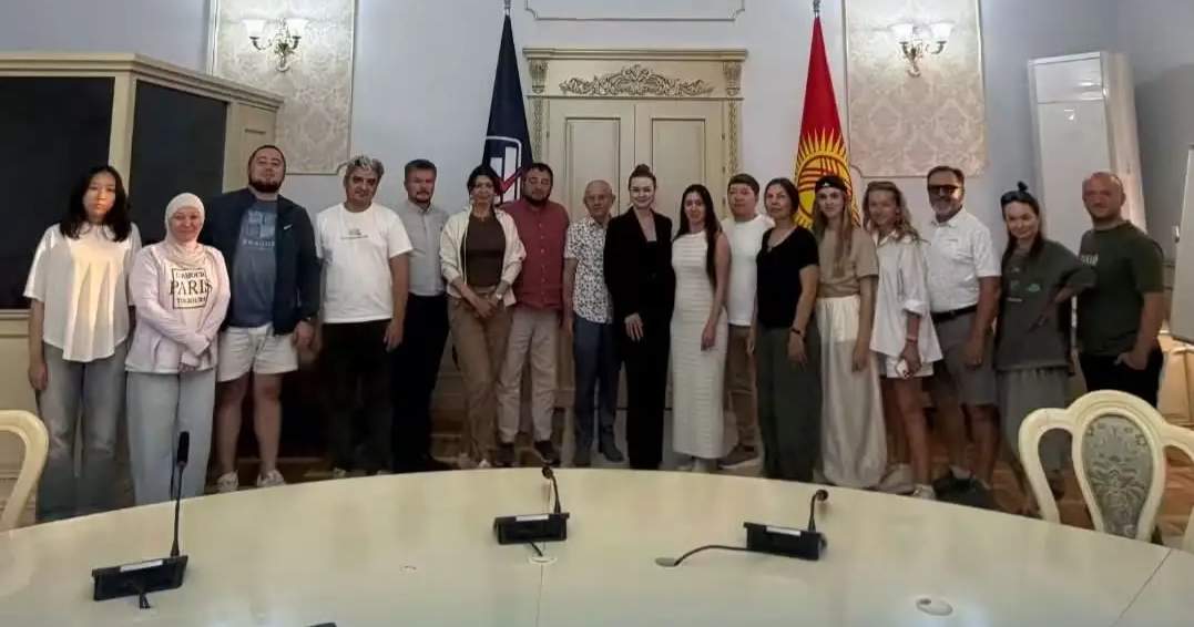 Tataristan tur operatörleri ve blog yazarları Kırgızistan'ı bir turizm destinasyonu olarak tanıtacak