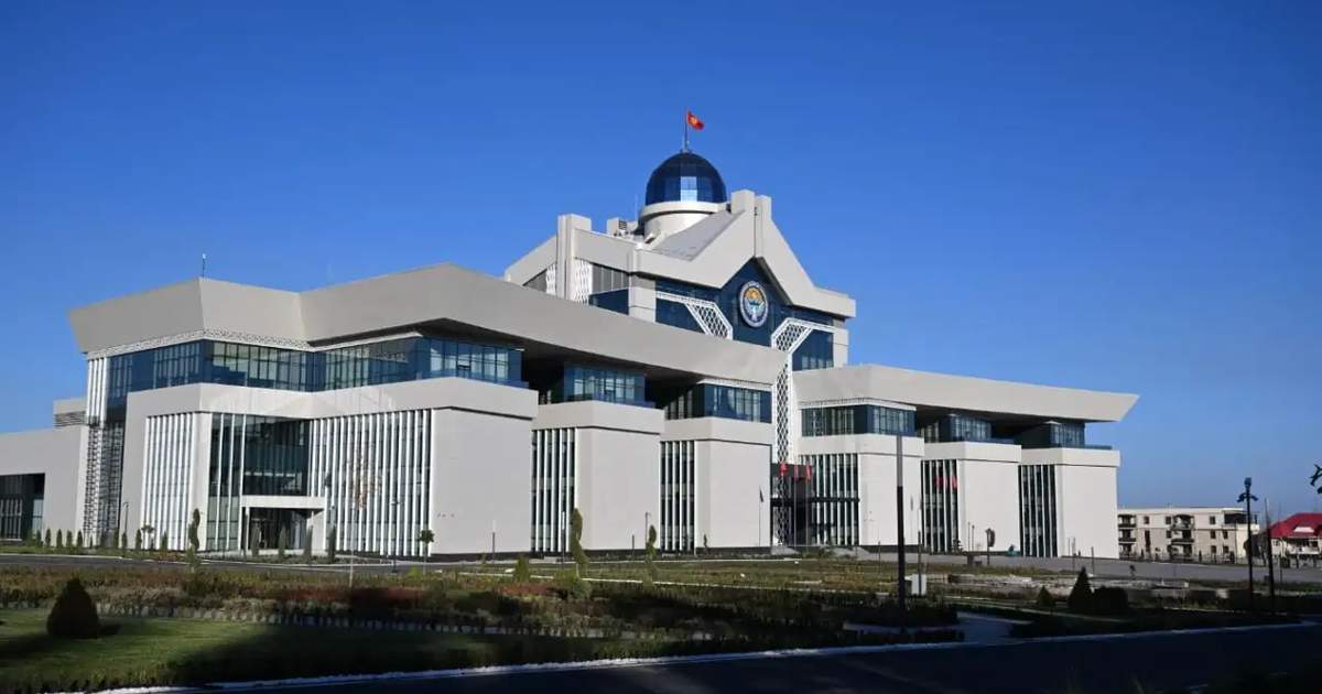 Sadır Caparov Azerbaycan'a çalışma ziyareti gerçekleştirecek