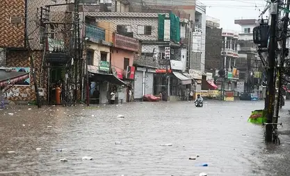 Pakistan'da muson yağmurları nedeniyle 299 kişi hayatını kaybetti