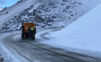Kırgızistan geçitleri yeniden açıldı