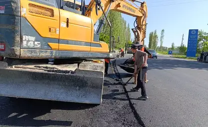 Ala-Buka – Canı-Bazar – Kirovka yolunun 100 km'lik bölümü asfaltlanıyor