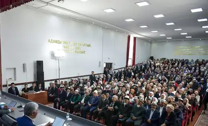 Sadır Caparov'un talimatıyla, Hükümet yetkilileri bugünden itibaren halkla toplantılara başlıyor