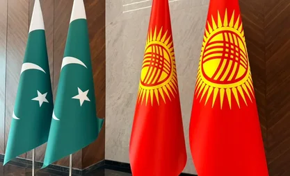 Bişkek'te Sadır Caparov ve Şahbaz Şerif arasında genişletilmiş bir görüşme gerçekleşiyor