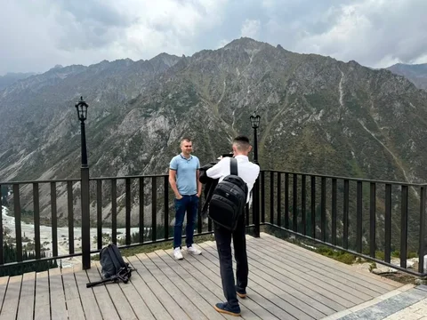 b5776ad3-8e55-.max-2560x1440.format-webp.jpegquality-90.webp