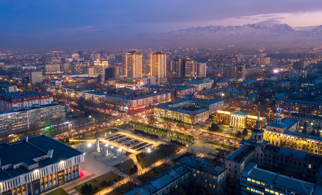 bishkek-s-vysoty-stolica-u-podnozhja-gor-2eb0c6e