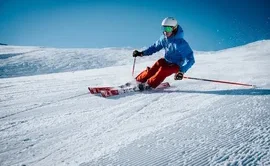 kak-vstat-na-gornye-lyzhi_16438.max-320x180.format-webp.webp