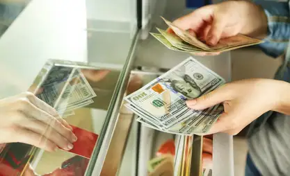 Kırgızistan Merkez Bankası, Bişkek'teki altı döviz bürosuna para cezası verdi