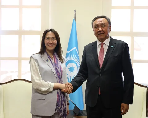 ots-secretary-.max-2560x1440.format-webp.jpegquality-90.webp
