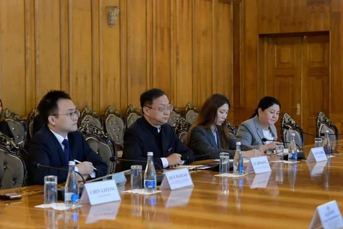 photo_52828380_N4kcjlZ.max-2560x1440.format-webp.jpegquality-90.webp