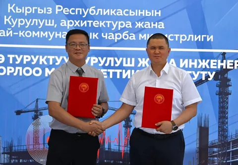 photo_52985033_UD3czYo.max-2560x1440.format-webp.jpegquality-90.webp