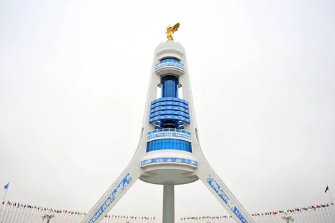 photo_53210487_DAmY77i.max-2560x1440.format-webp.jpegquality-90.webp