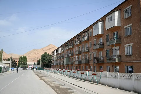 photo_53301047_5GlC64B.max-2560x1440.format-webp.jpegquality-90.webp