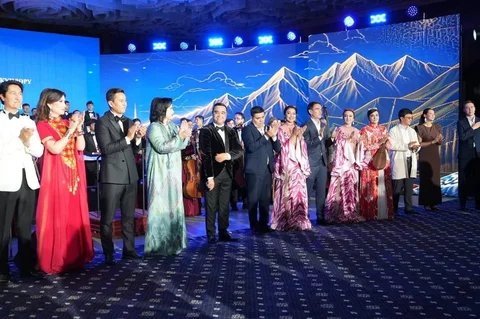 photo_54226640_azwKag6.max-2560x1440.format-webp.jpegquality-90.webp