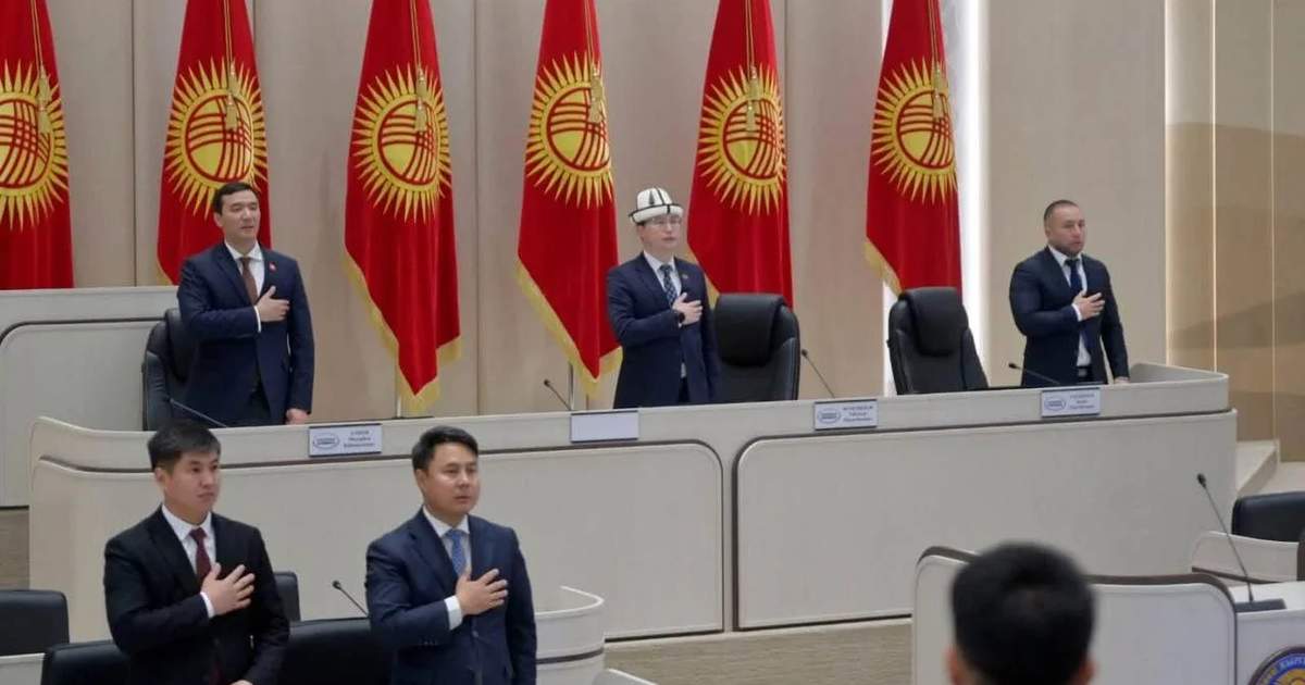 Cogorku Keneş'te Ulusal Kalkınmada Gençliğin Rolü üzerine bir diyalog düzenlendi