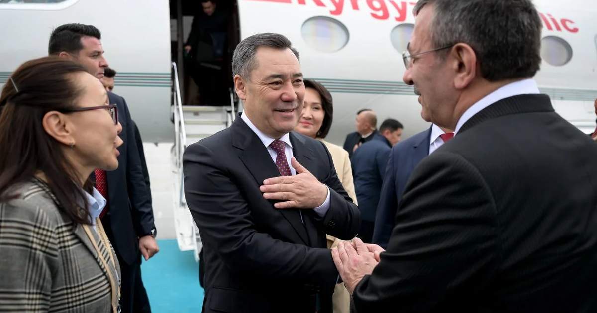 Cumhurbaşkanı Sadır Caparov çalışma ziyareti için Türkiye'ye geldi